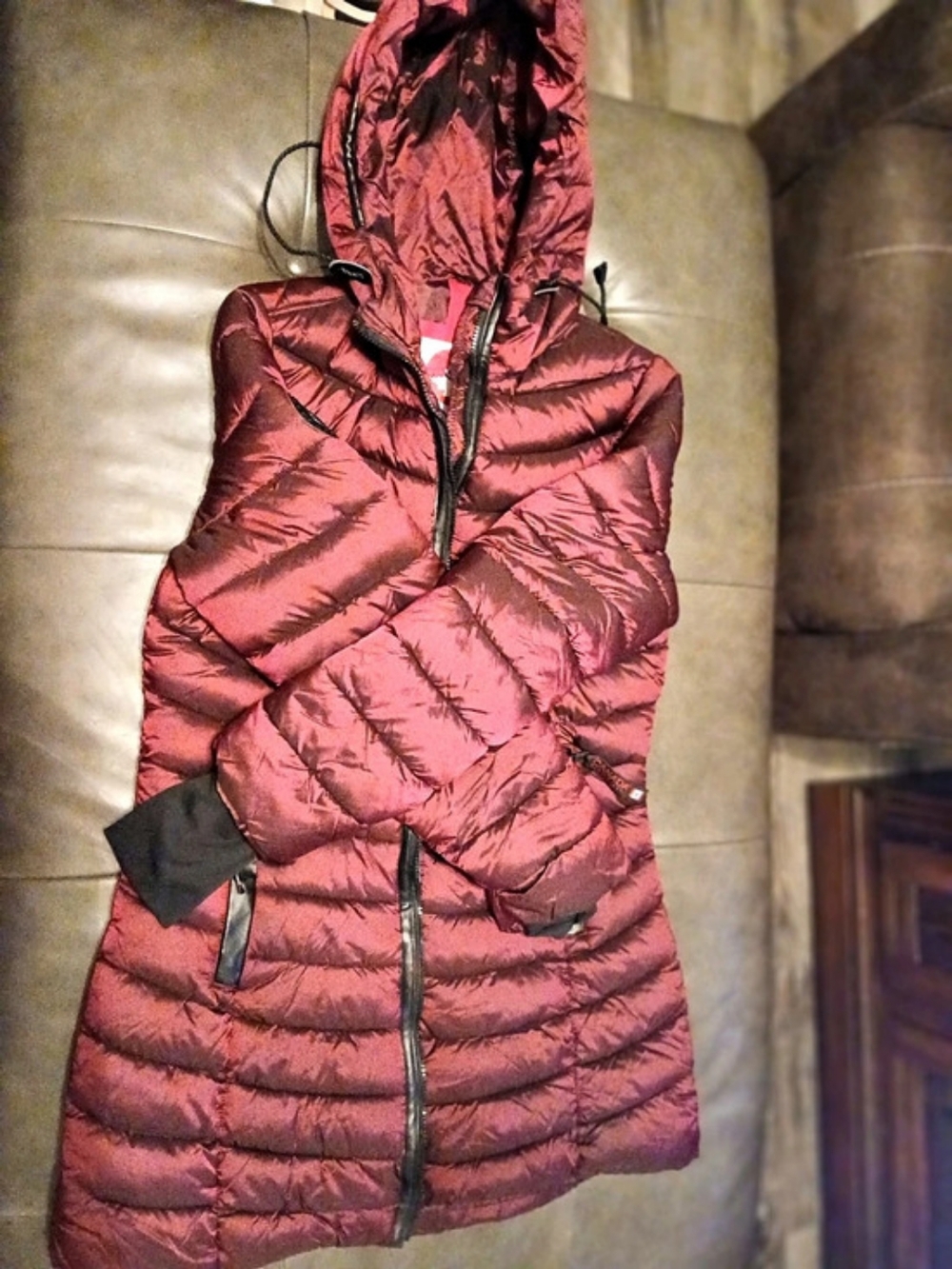 Canada Weather Gear Women's Hooded Puffer Coat Jacket Burgundy Medium